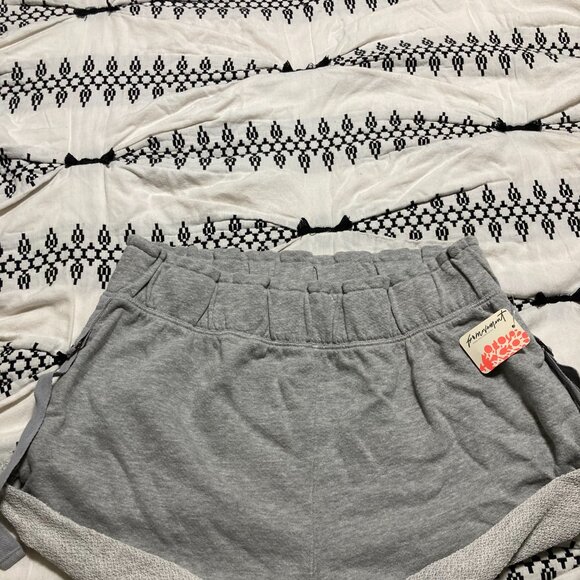 Free People Movement Siren Short Heather Gray Size M NWT - Picture 3 of 3